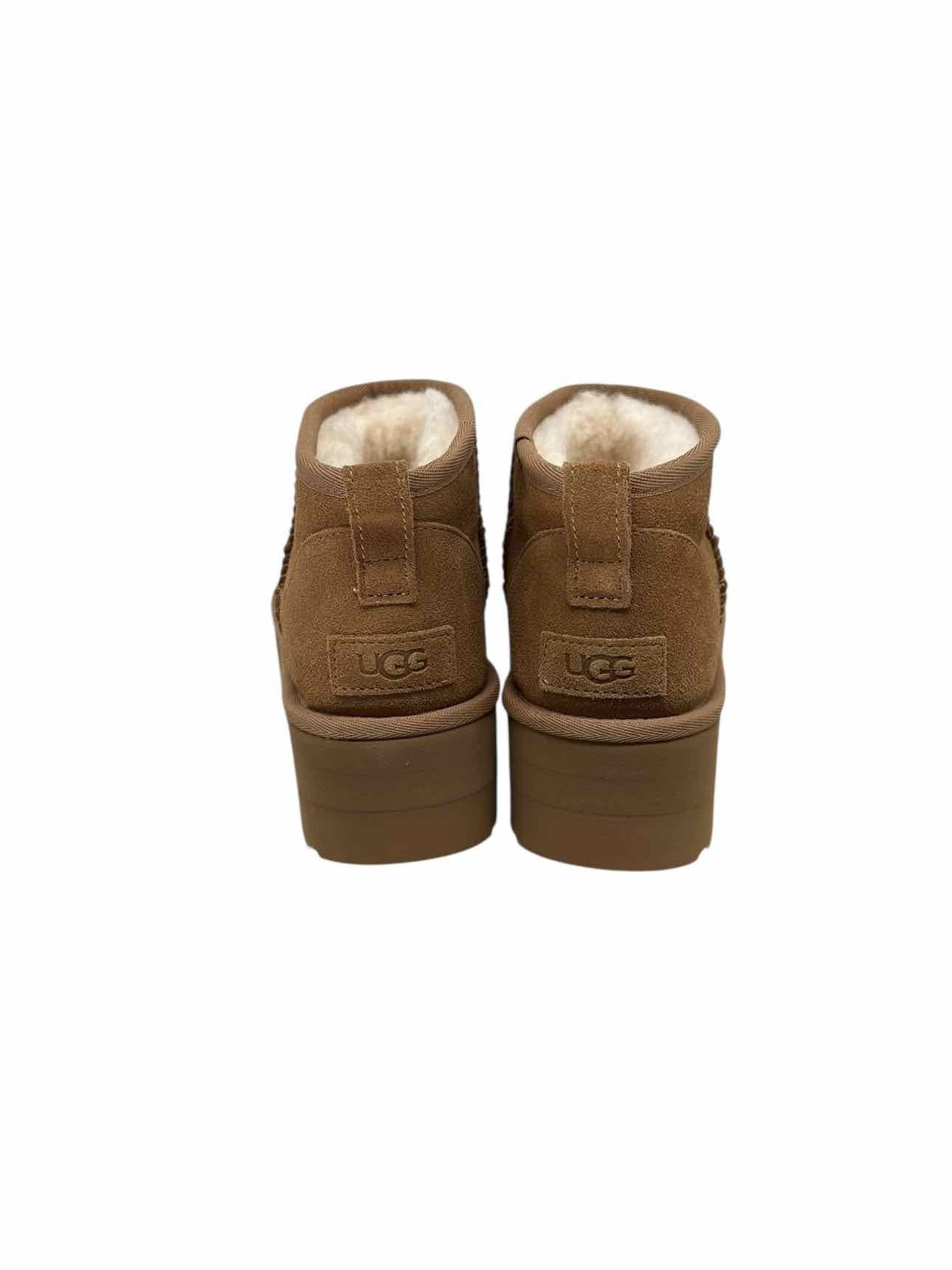 Ugg Ultra Mini Platform Tan Boots Shoe Size 9 **NEW**