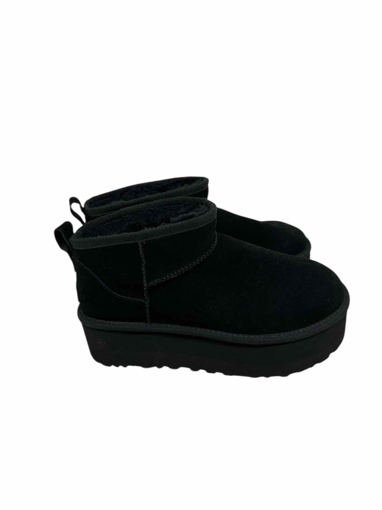 Ugg Black Ultra Mini Platform Shoe Size 9 **NEW**