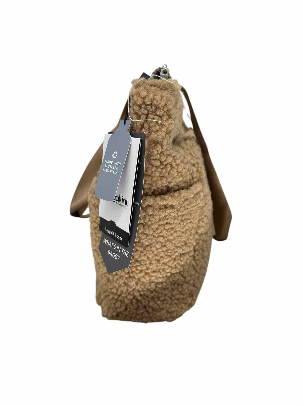 Baggallini Carryall North South Tote Beige Sherpa **NEW**