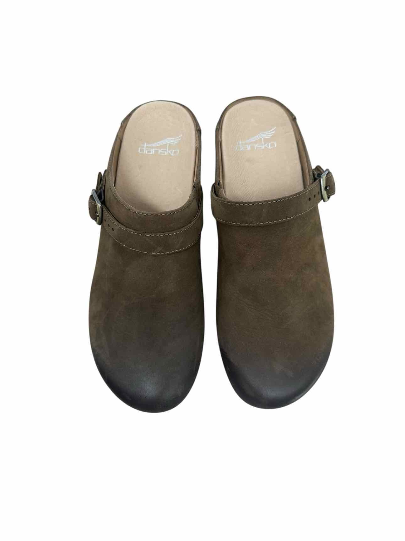 Dansko Berry Clog Brown Shoe Size 8 **NEW**