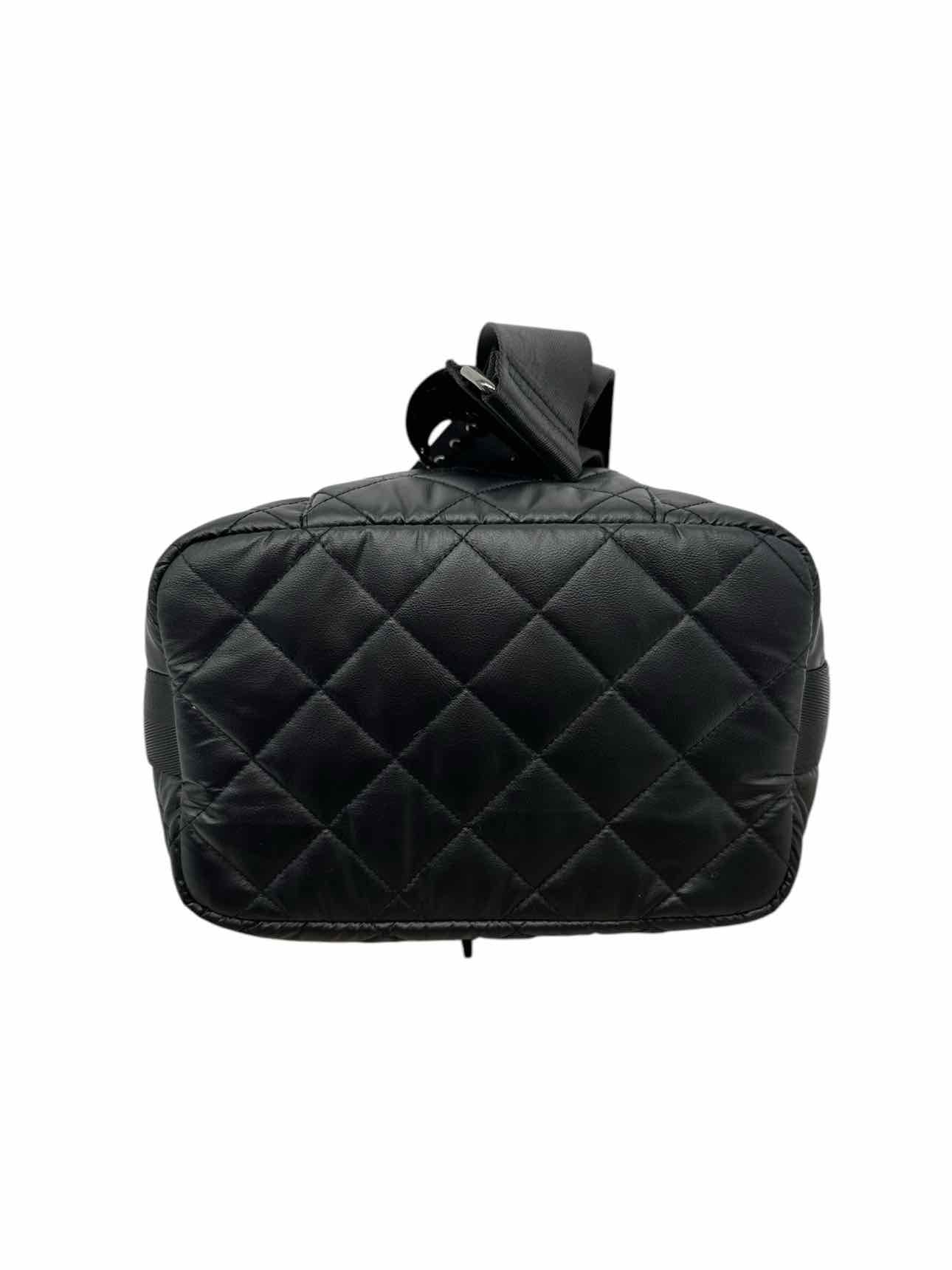 Haute Shore Lindsey Noir Puffer Bucket Bag1