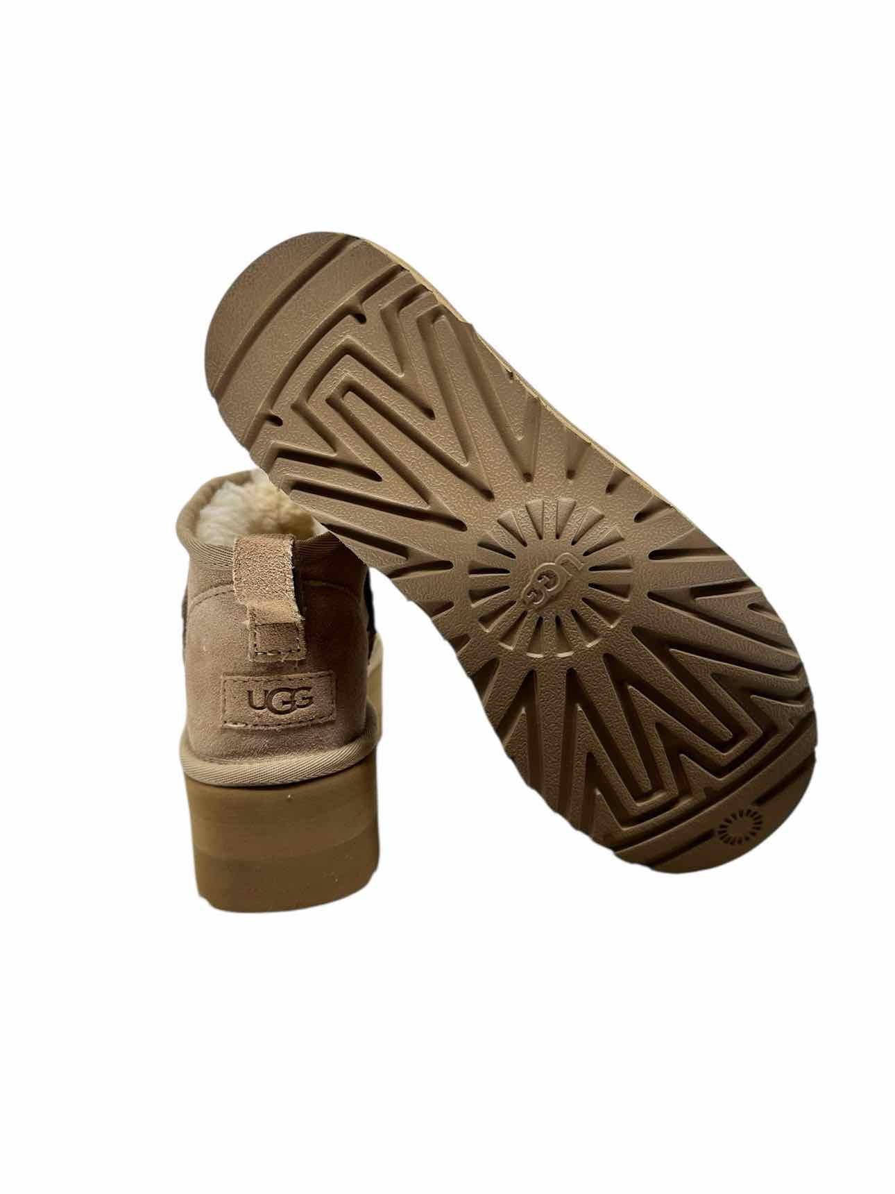 Ugg Beige Shoe Size 9 Boots