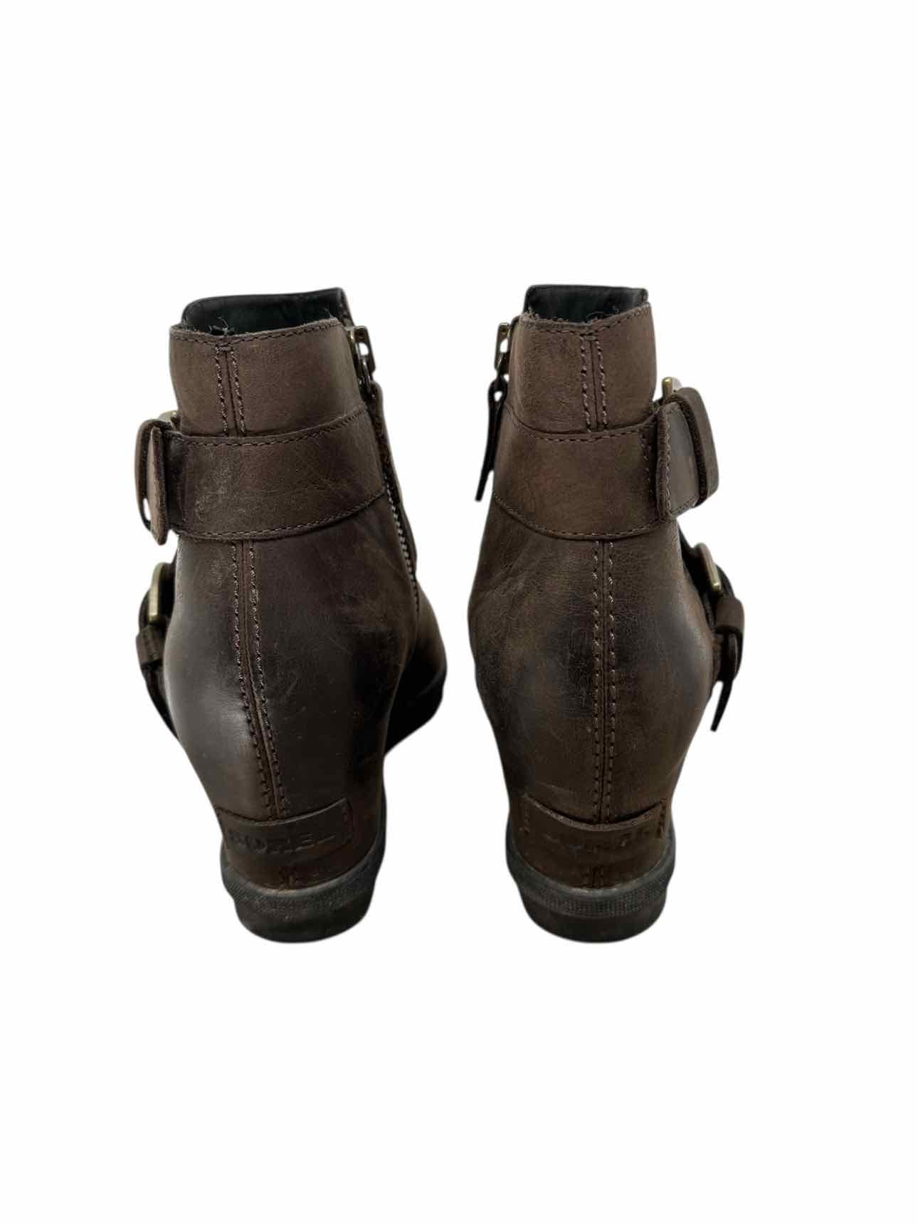 Sorel Joan of Arctic Wedge II Buckle Boots Brown Shoe Size 10