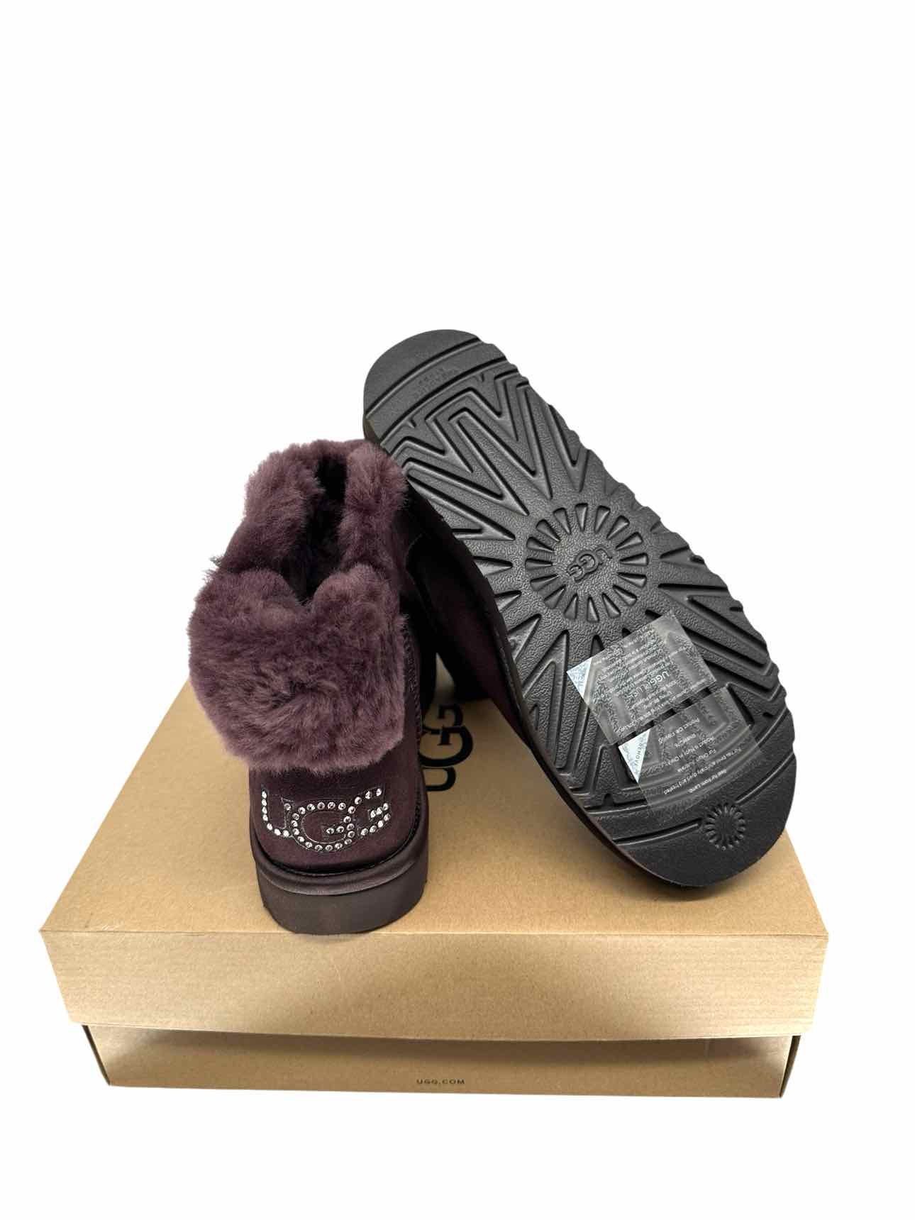 Ugg Plum Bootie Shoe Size 8 **NEW**