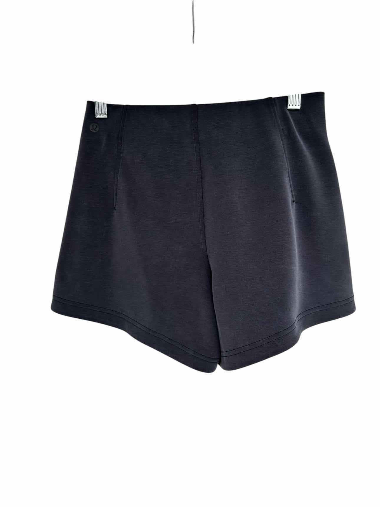 Lululemon Softstreme Kick-Flare Mid-Rise Short Black Size 4