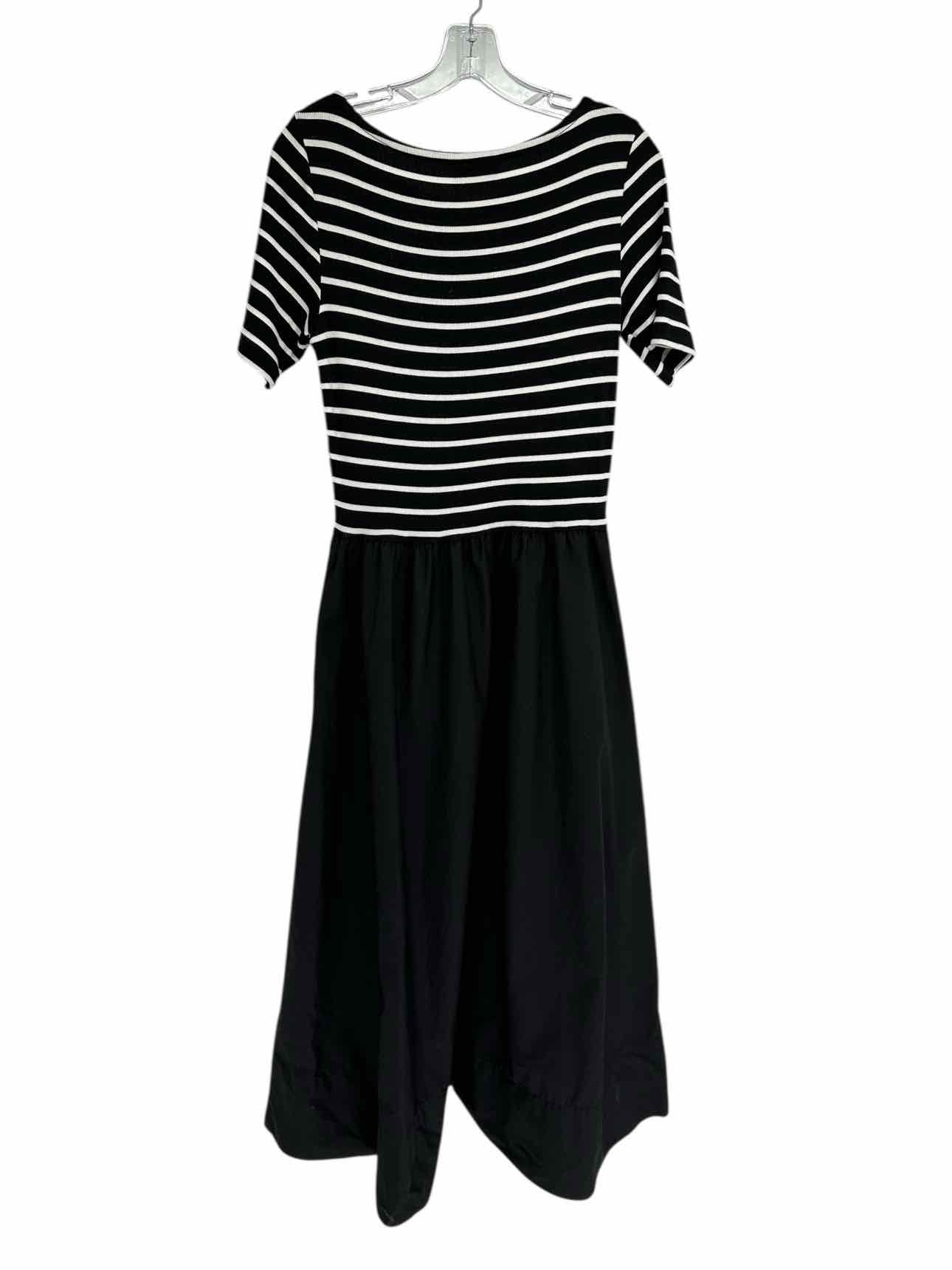GAP Black/White Dress Size M