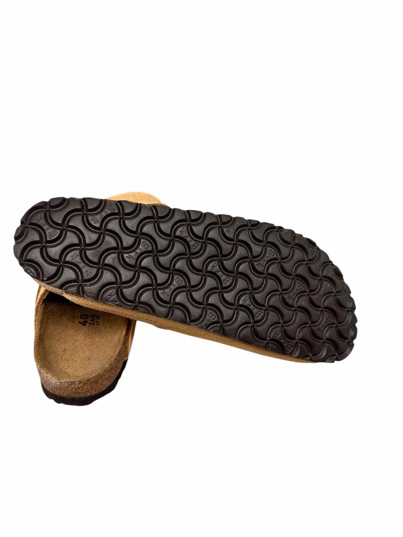 Birkenstock Tan Boston CLogs Shoe Size 9
