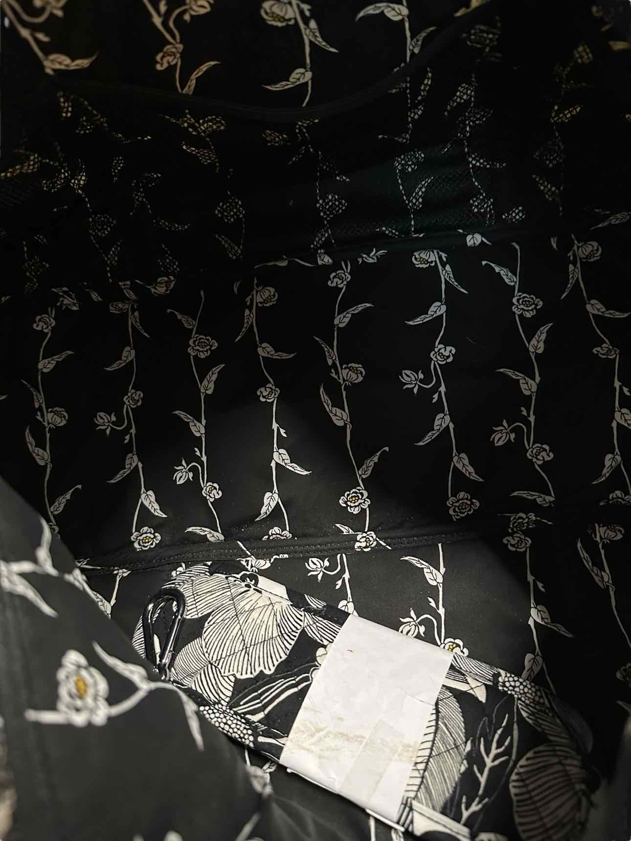 Vera Bradley Small Travel Duffle in Bedford Blooms **NEW**