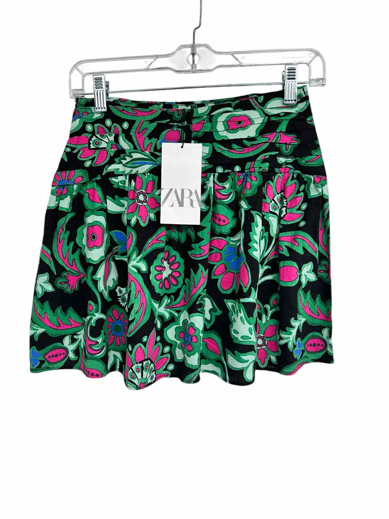 Zara Black Print Mini Skirt Size XS **NEW**