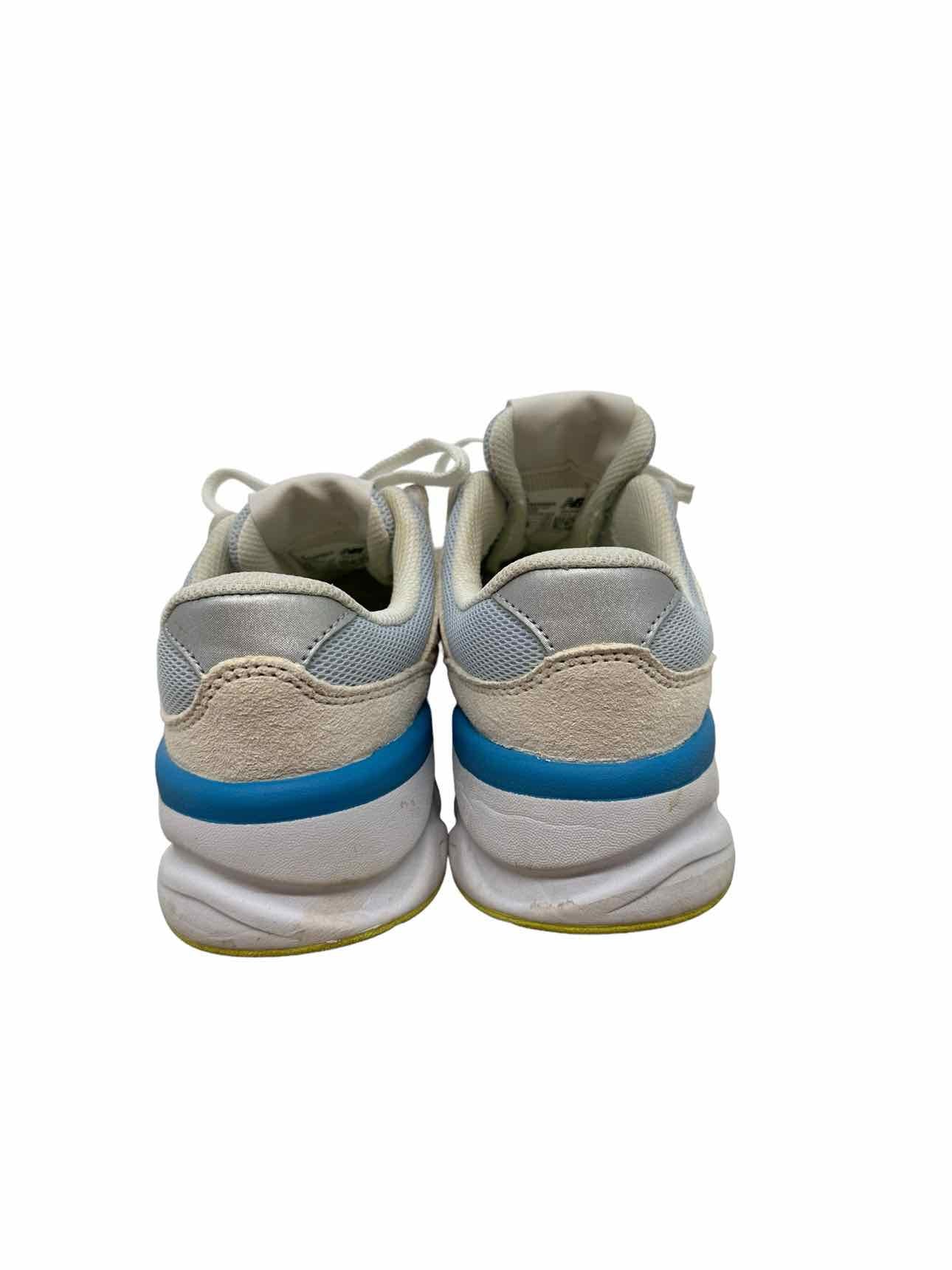New Balance White Shoe Size 8 Sneakers