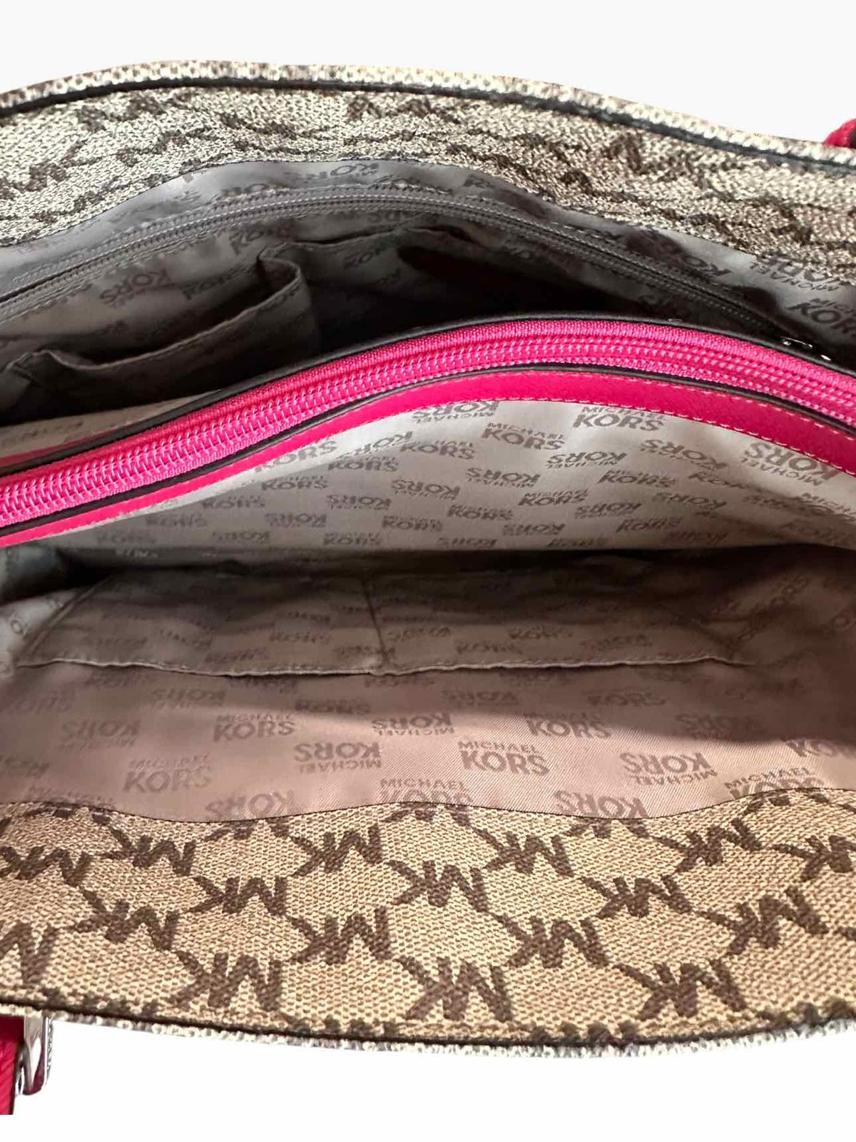 Michael Kors Jet Set Large Pocket Tote