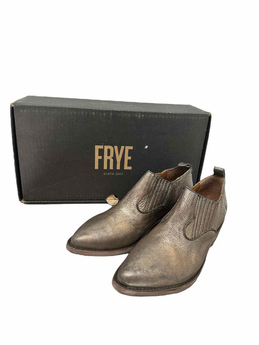 Frye Billy Shootie  in Golden Silver **NEW**
