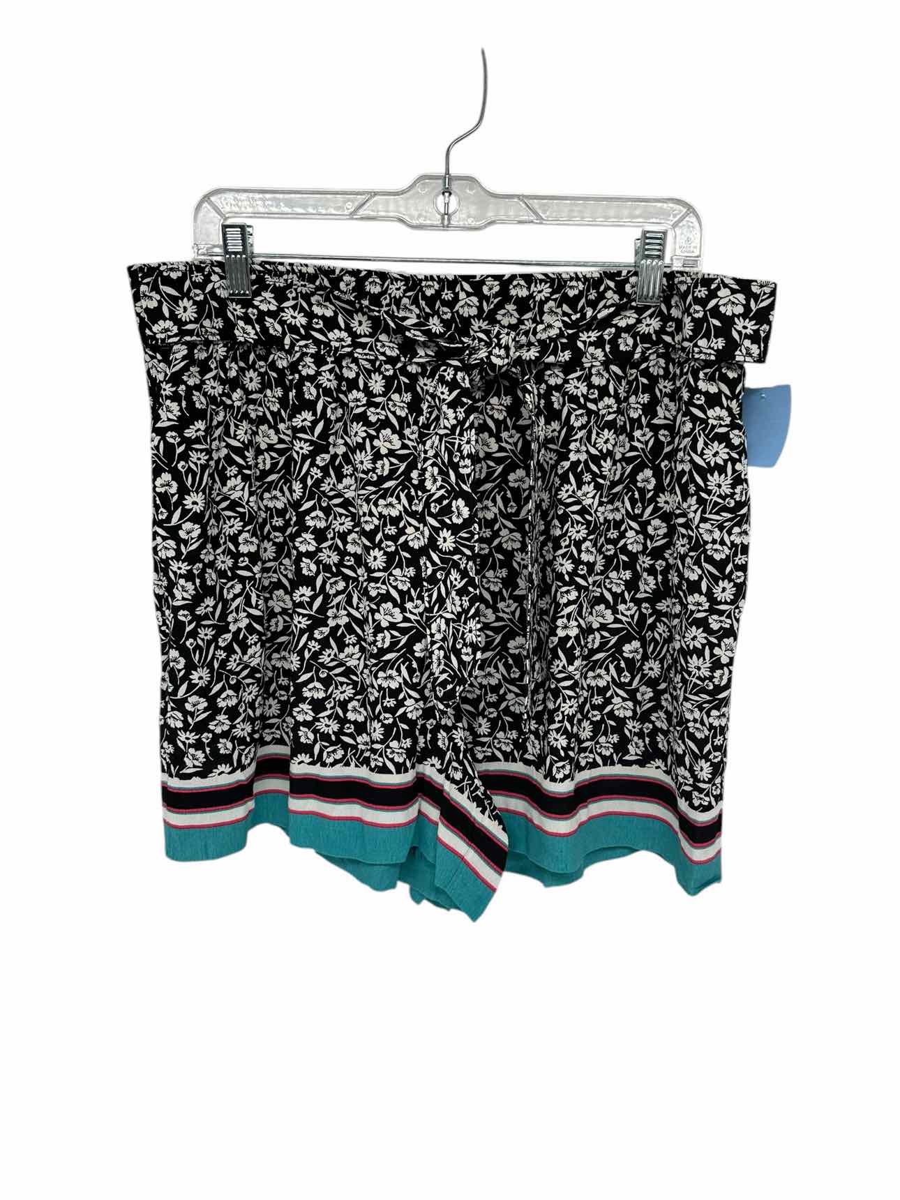Maeve Black/White Shorts Size L