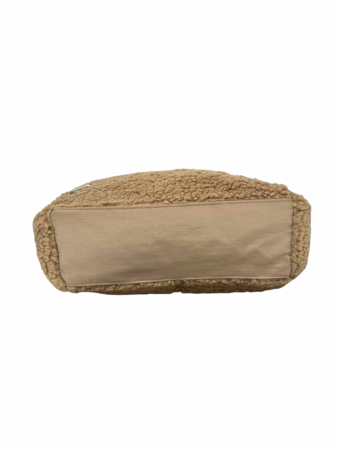 Baggallini Carryall North South Tote Beige Sherpa **NEW**