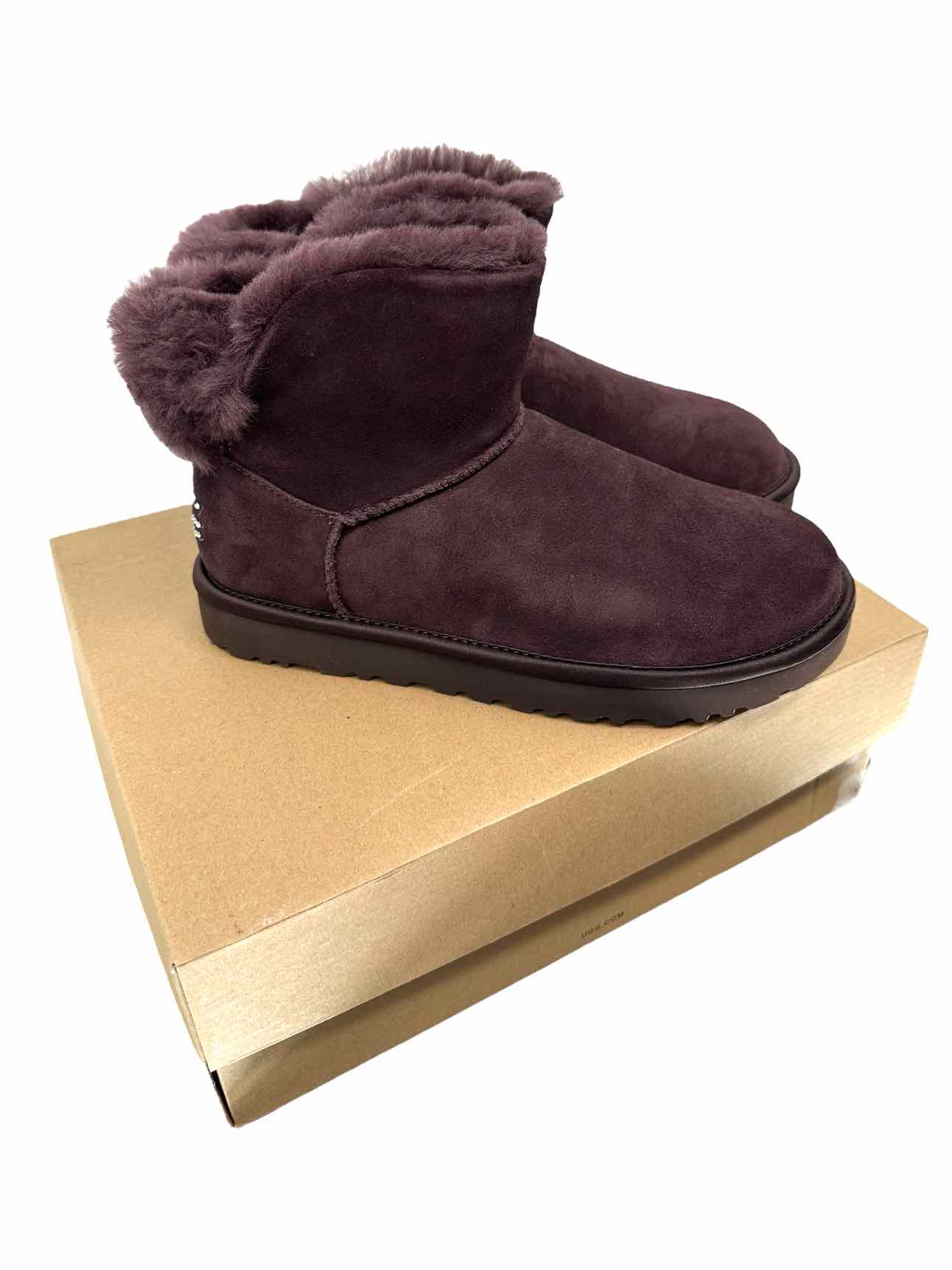 Ugg Plum Bootie Shoe Size 8 **NEW**