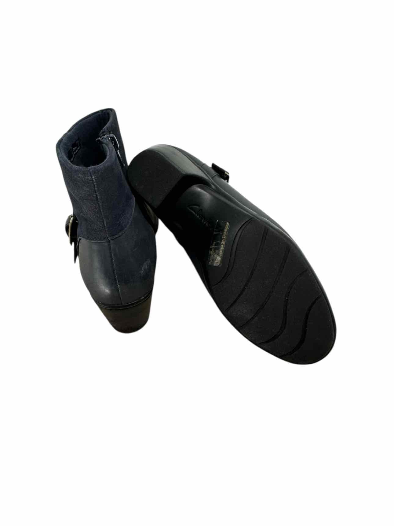 Clarks Navy Shoe Size 7 Bootie
