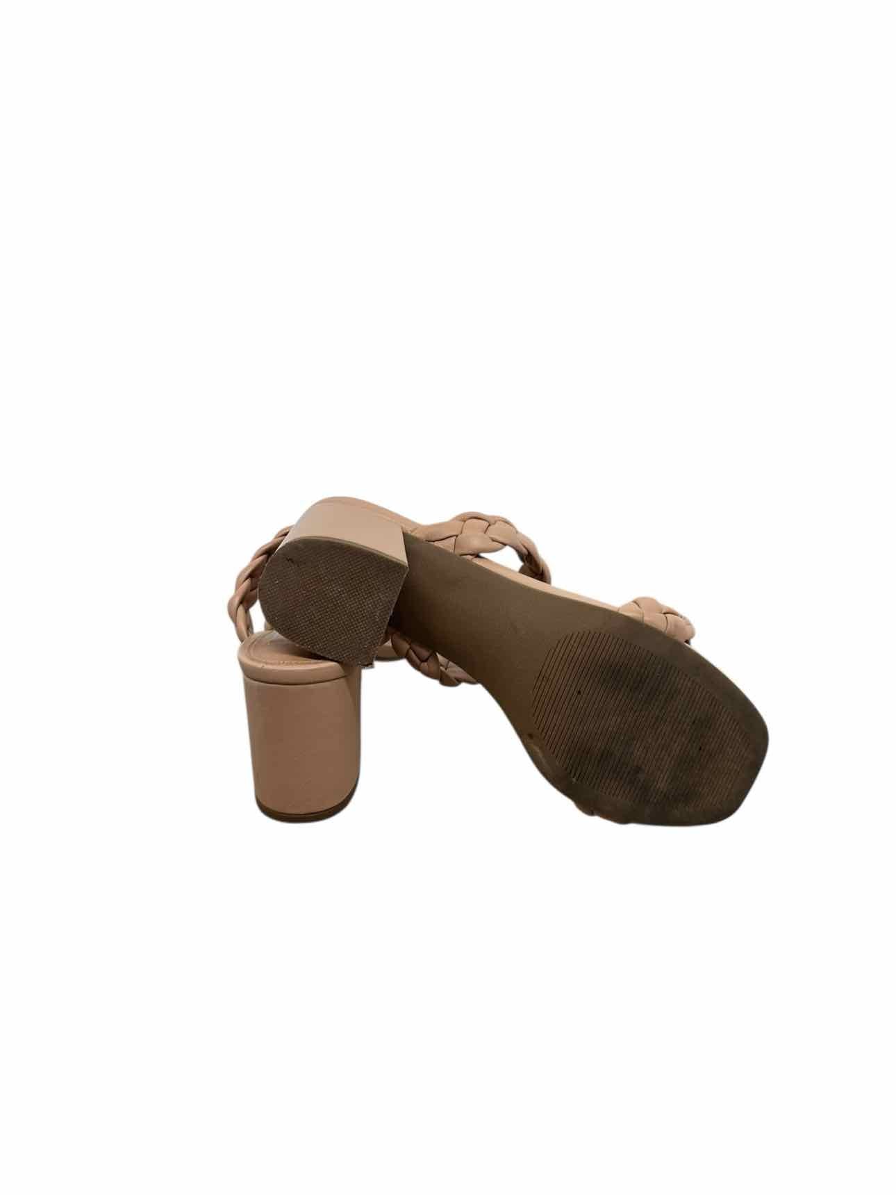 Dolce Vita Beige Shoe Size 8 Sandals