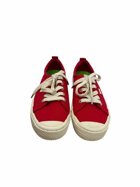 Cariuma Red Shoe Size 8 Sneakers