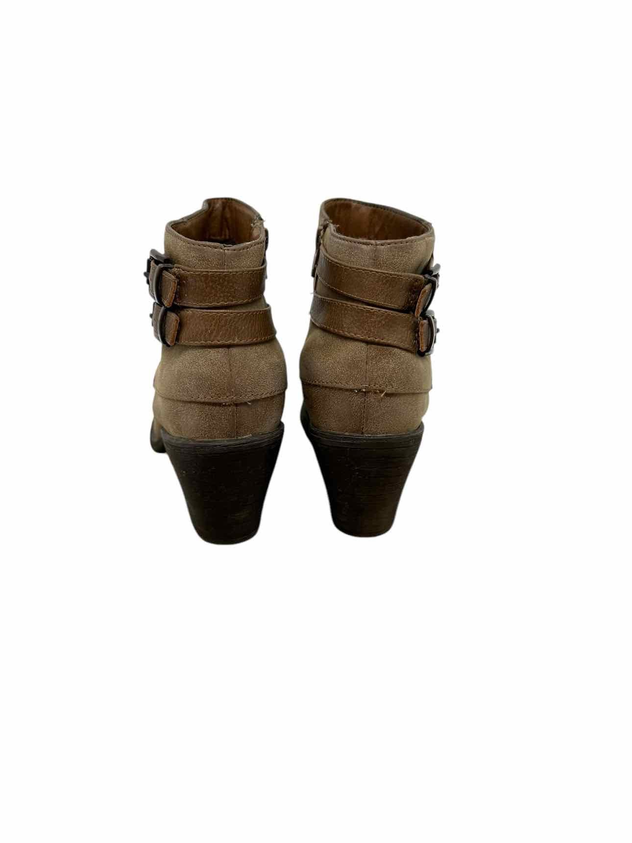 EuroSoft Tan Shoe Size 8 Bootie