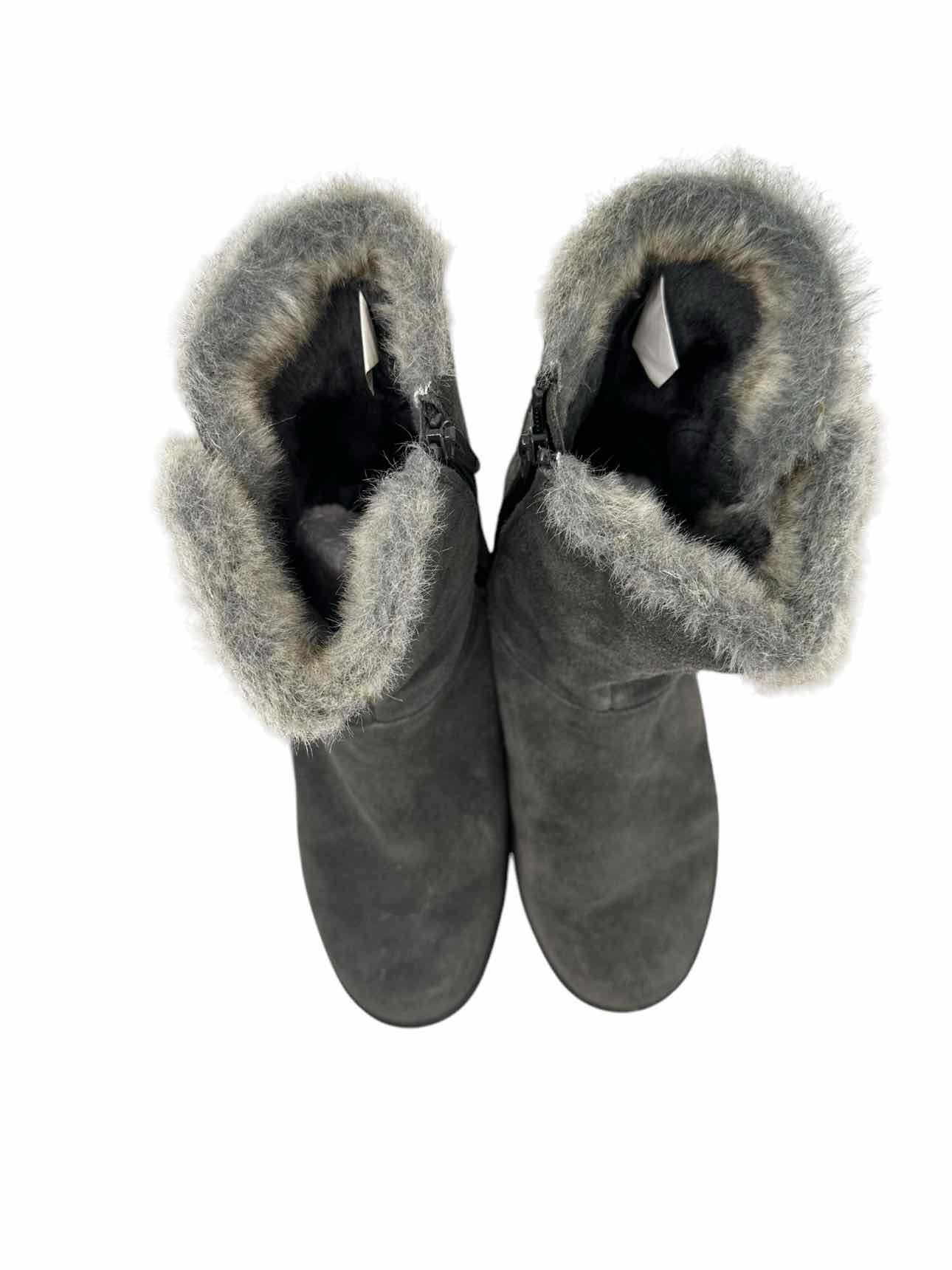 Minnetonka Gray Faux Fur Lined Boots SIZE 8