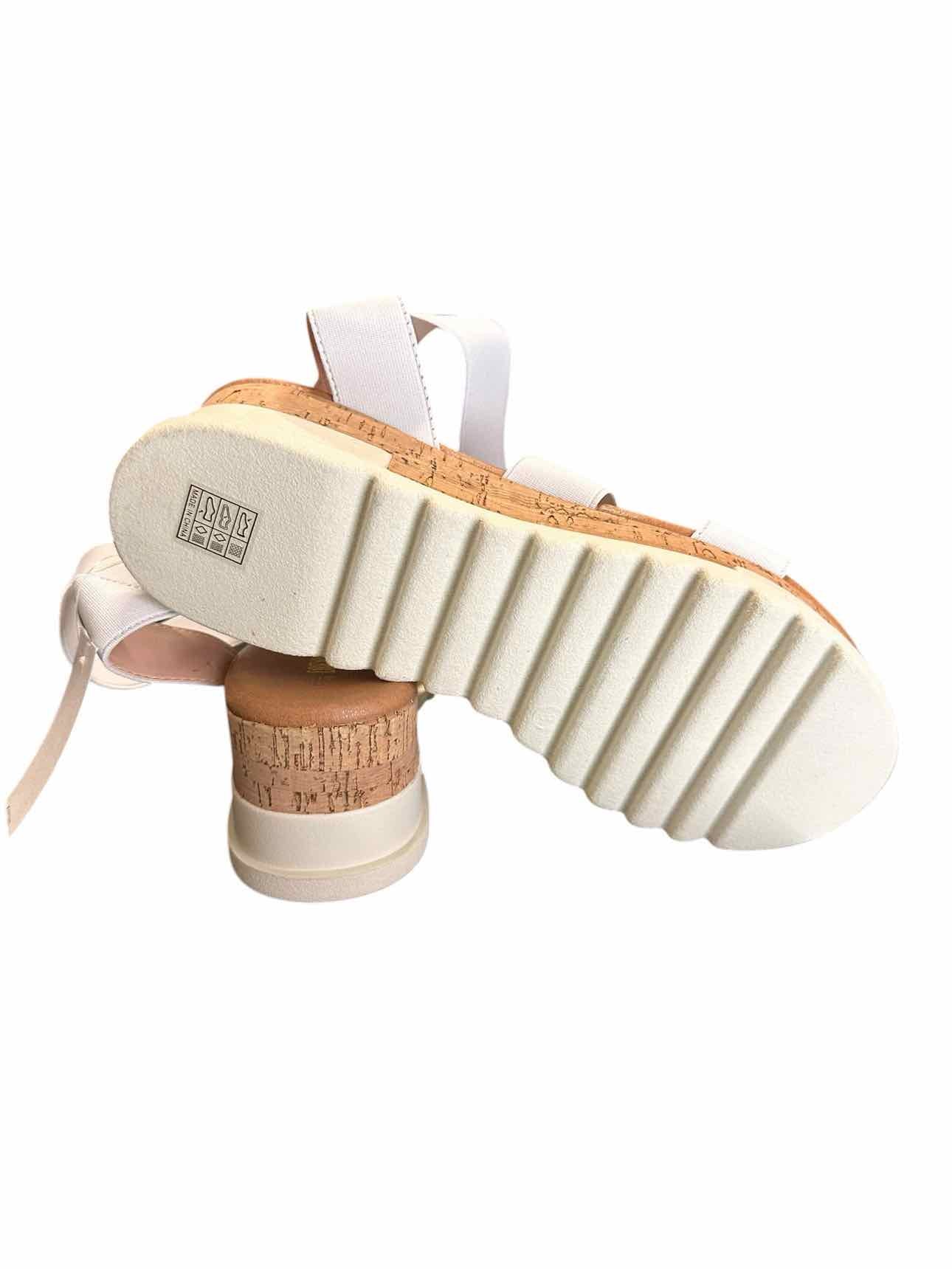 Dream Pairs White Shoe Size 8 Sandals**NEW**
