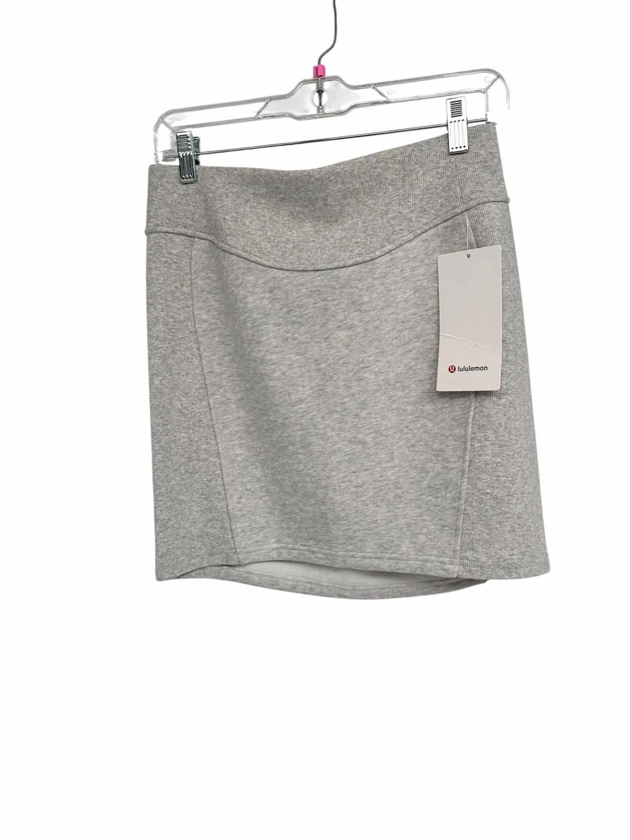 Lululemon Gray Size M Skirt **NEW**