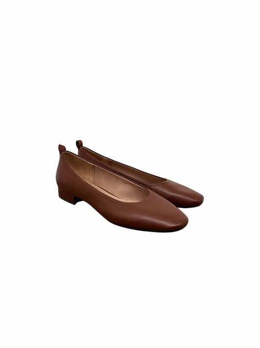 Life Stride Cameo Flats Tan Shoe Size 10 **NEW**