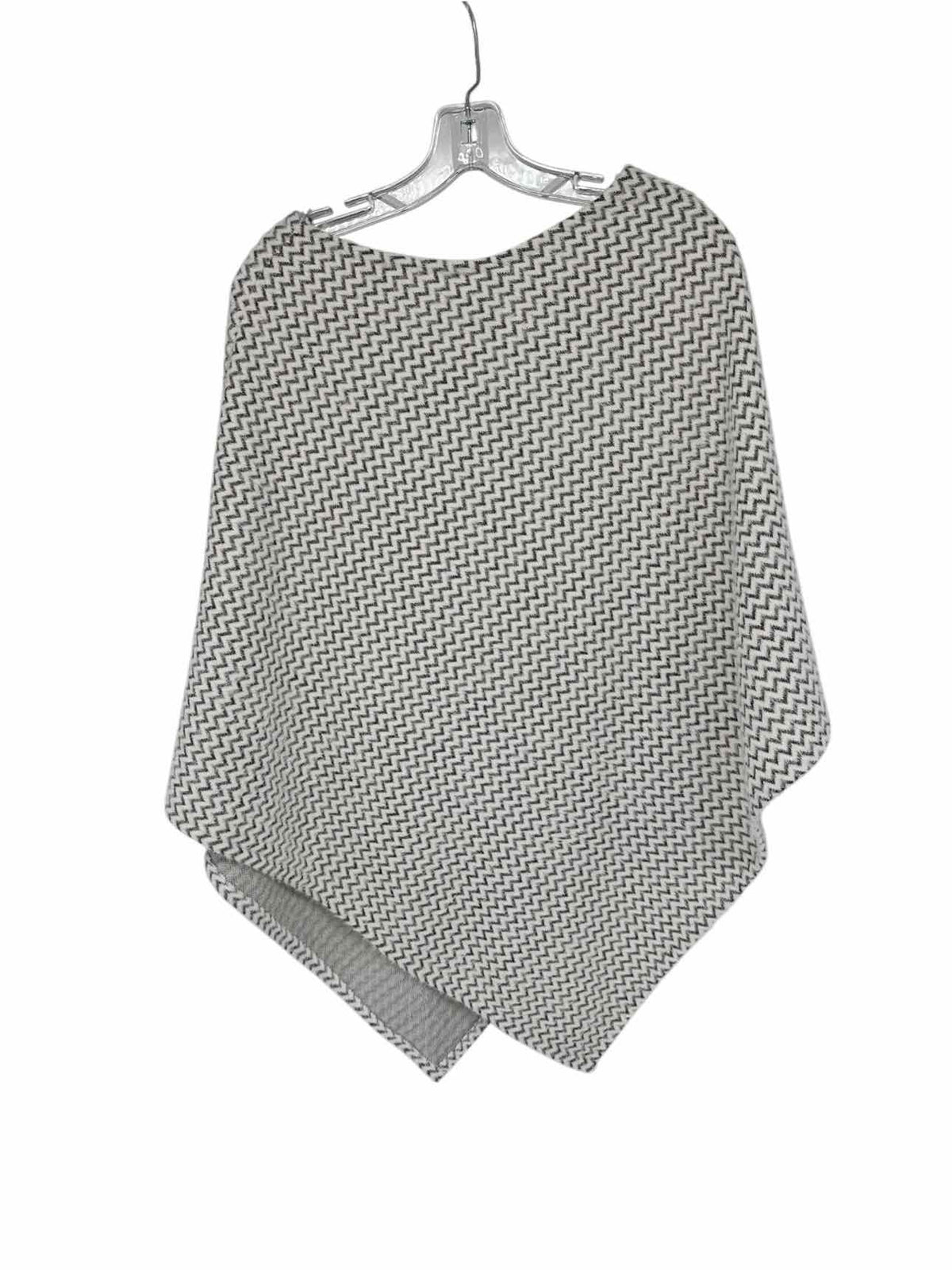 Coco +  Carmen White Size One Size Poncho **NEW**