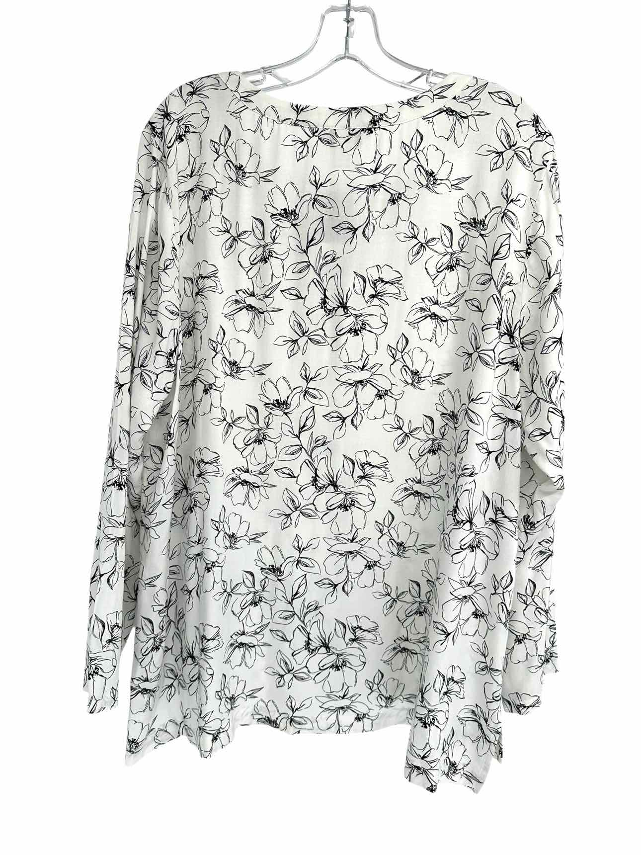 CJ Banks White Size 1X Long Sleeve Top
