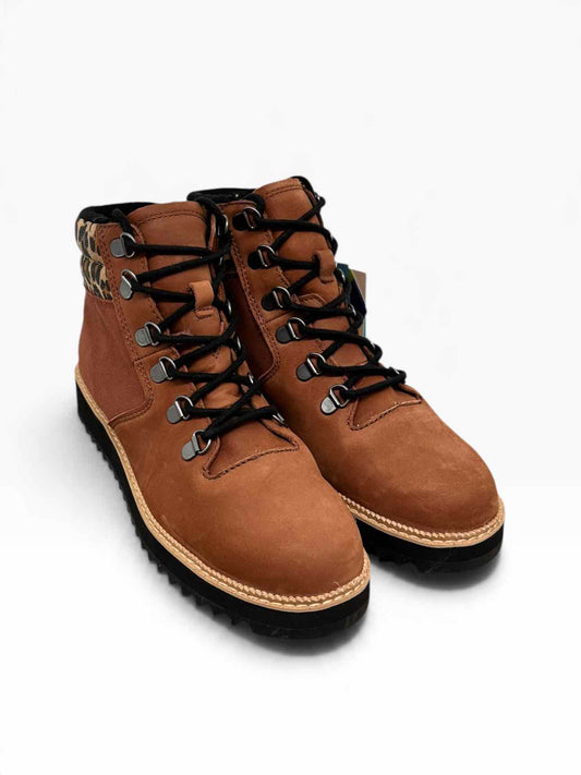 Toms Chesnut Mojave Boots Shoe Size 6.5 **NEW**