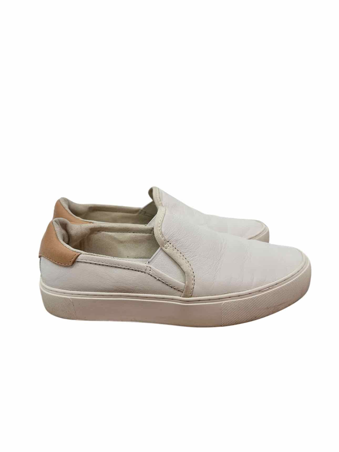 Ugg White Shoe Size 7 Slip Ons