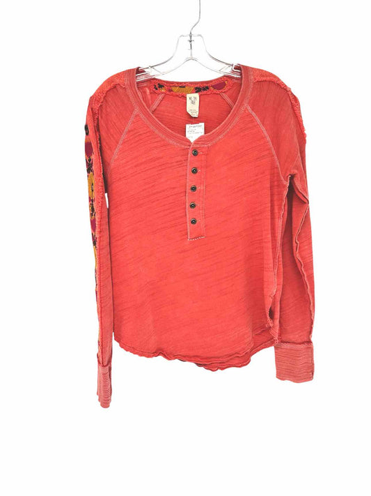 We The Free Coral Size S Long Sleeve Top