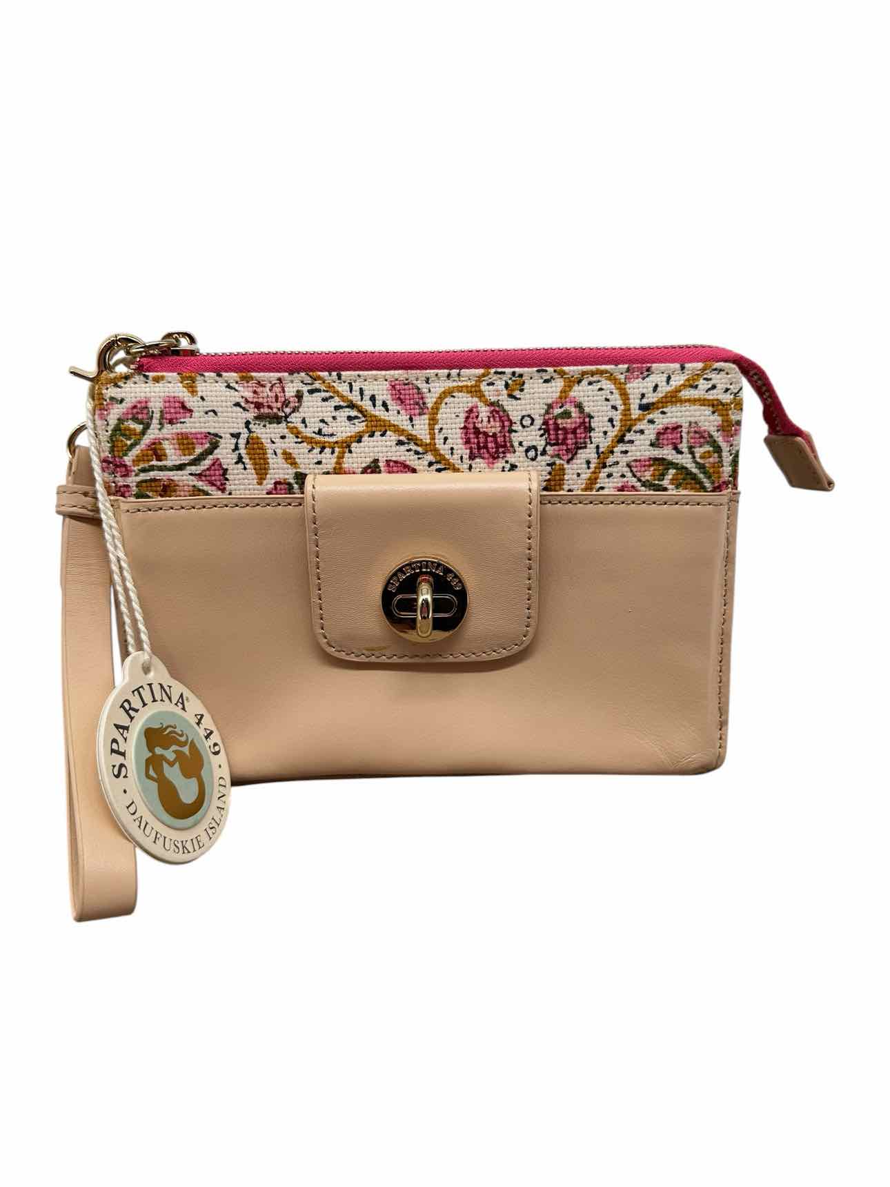 Spartina 449 Lela Wristlet Pepper Hall  **NEW**