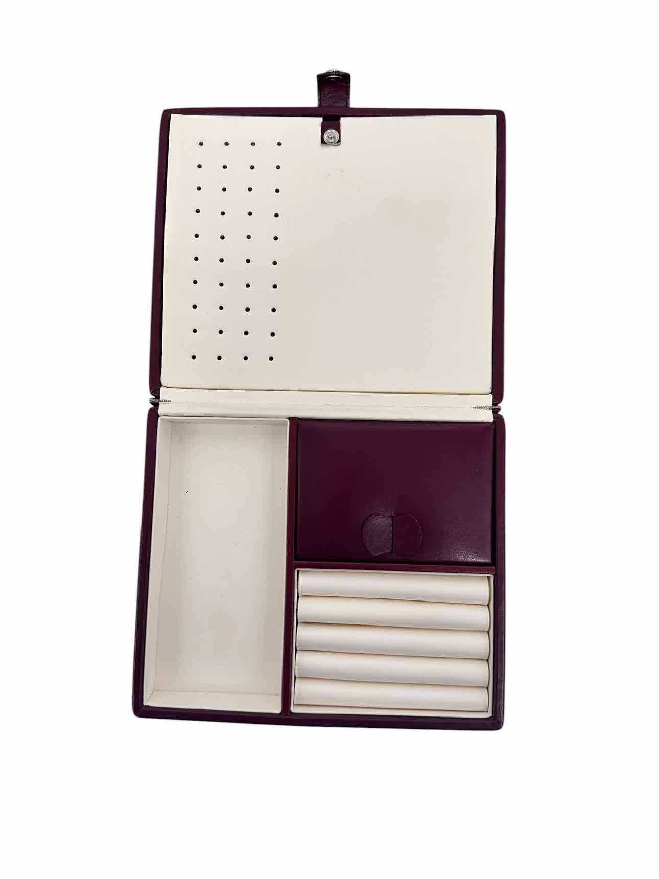 Wolf Designs Red Leather Jewelry Case