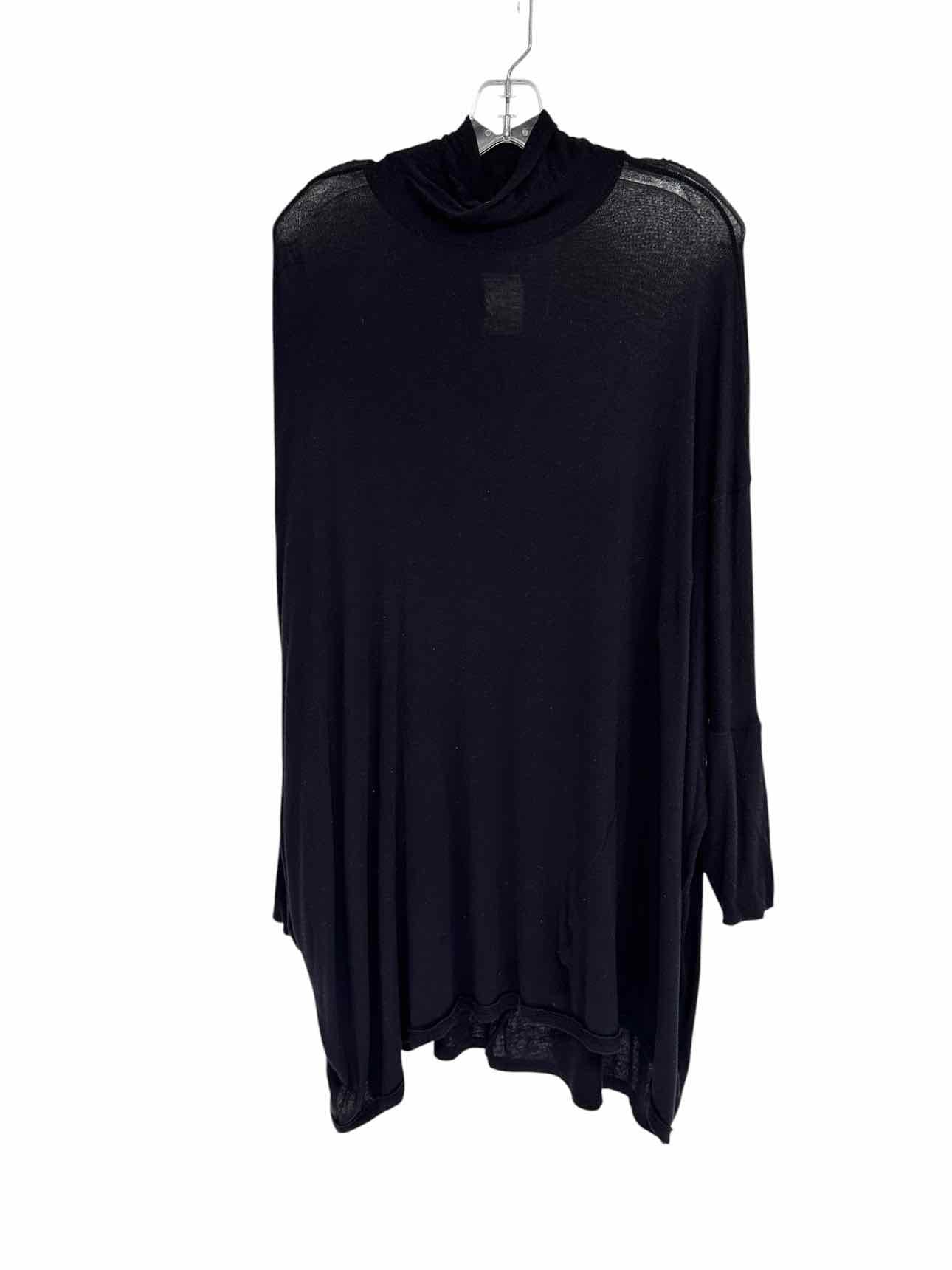 We The Free Black Size M Long Sleeve Top
