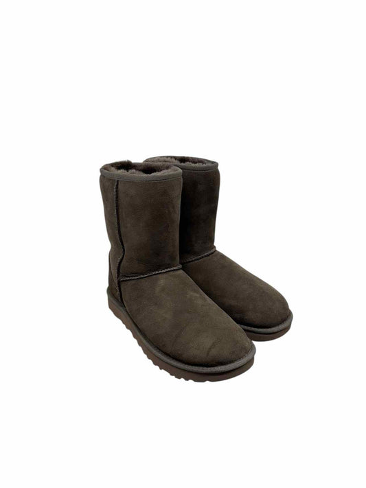 Ugg Classic Short II Brown Boots Shoe Size 9  **NEW**