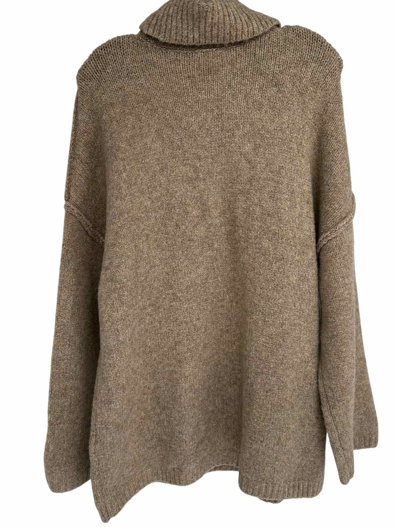 Pretty Garden Beige Sweater Size L **NEW**