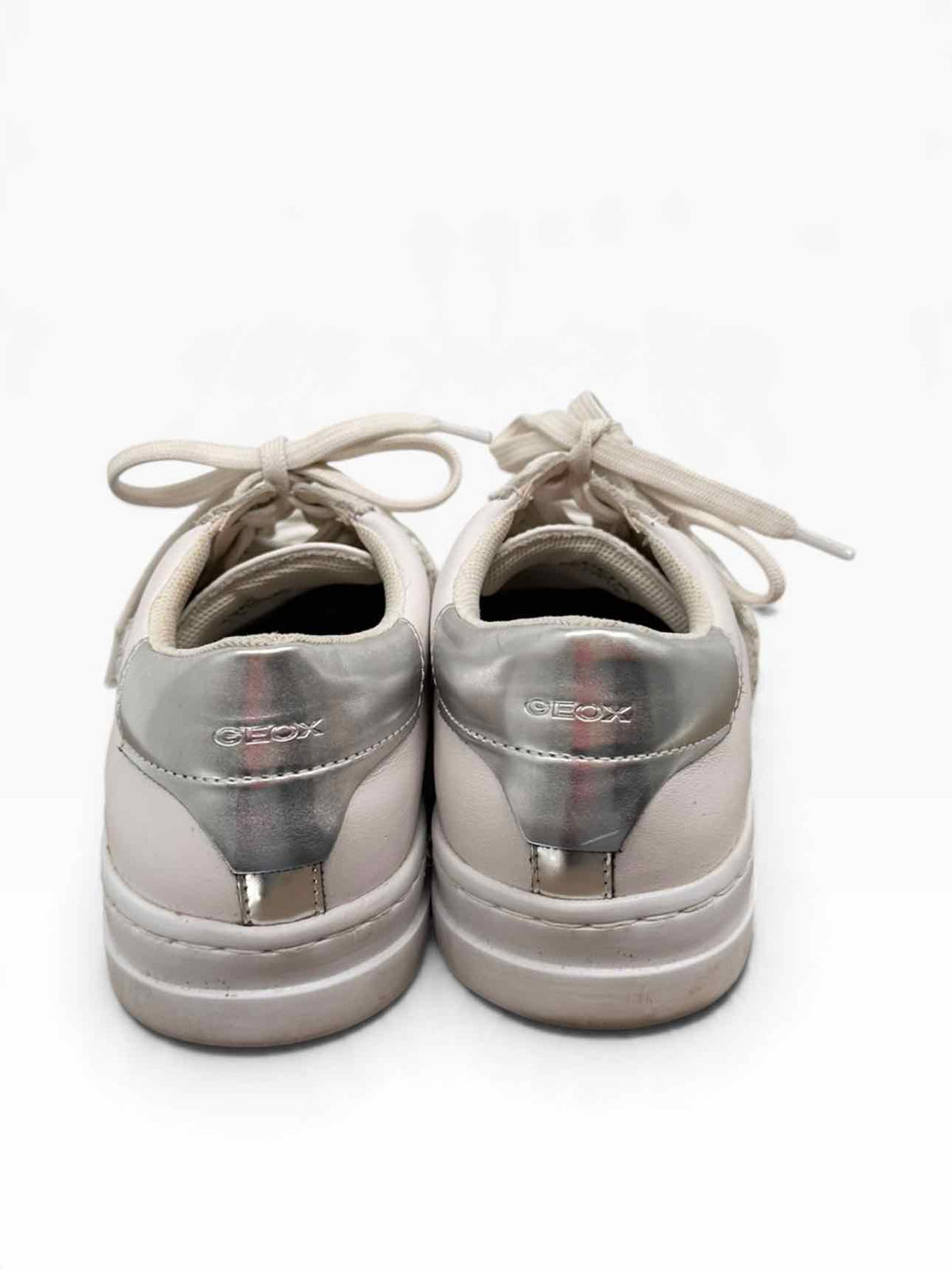 Goex D Pontoise White Shoe Size 8 Sneakers