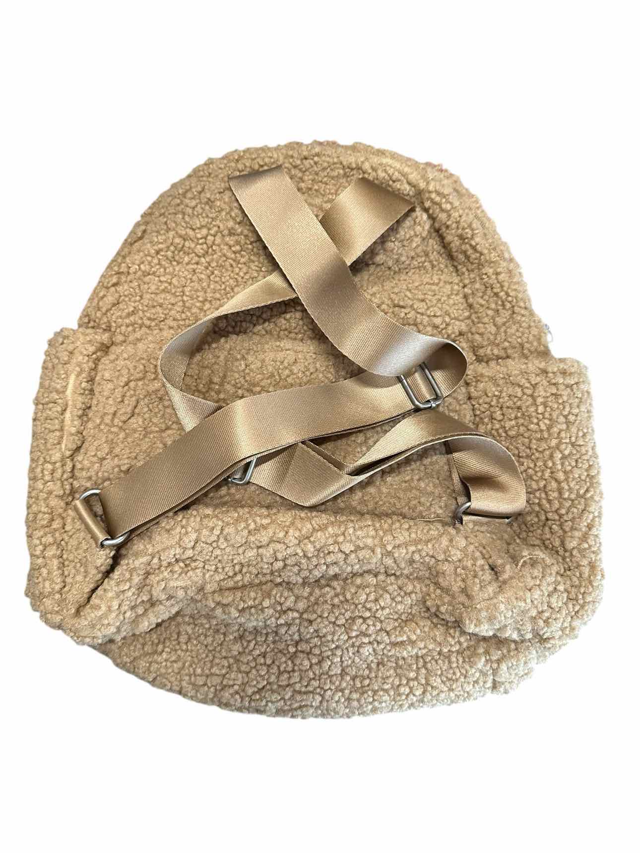 Baggallini All Day Backpack Beige Sherpa Backpack **NEW**