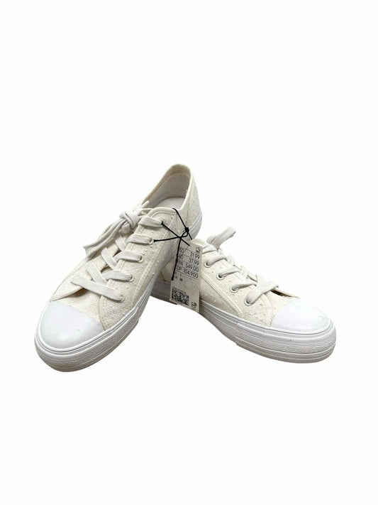 H&M White Sneakers Shoe Size 7 **NEW**