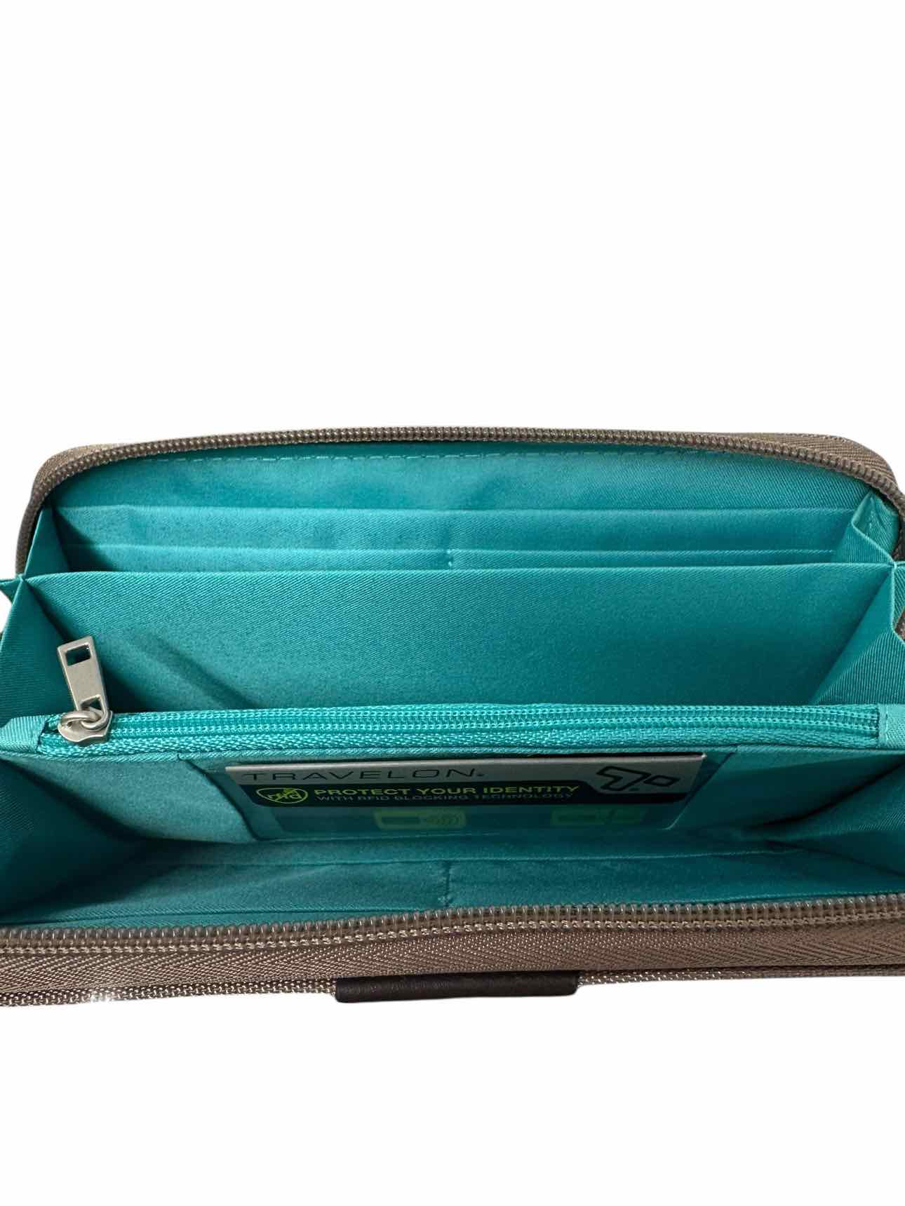 Travelon RFID Accordion Zip Around Wallet  **NEW**