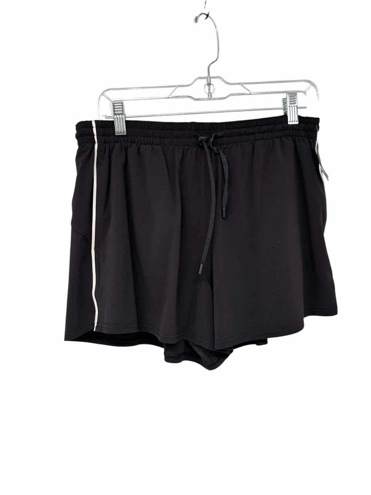 Lululemon Green Court Rival High-Rise Shorts Size 12