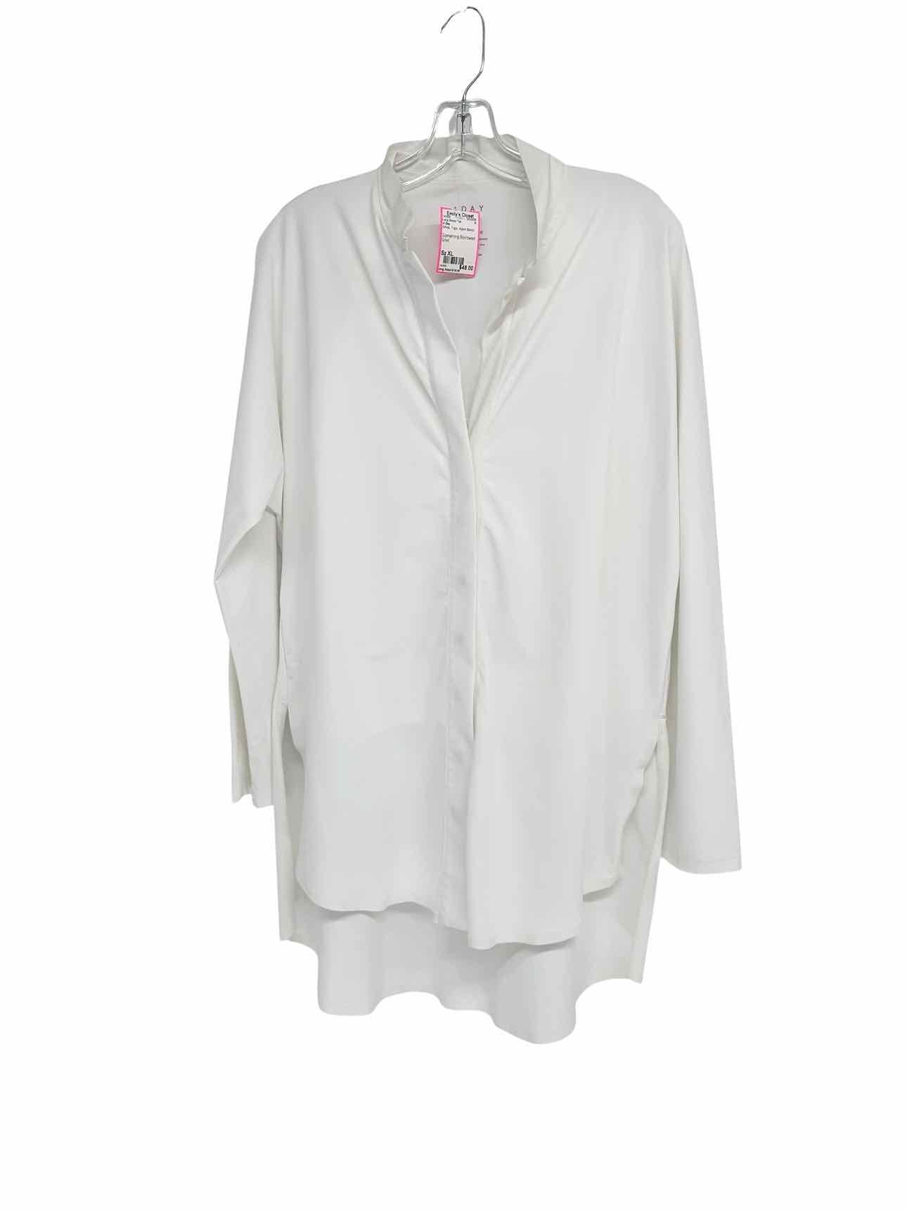 A Day White Something Borrowed Shirt Size XL