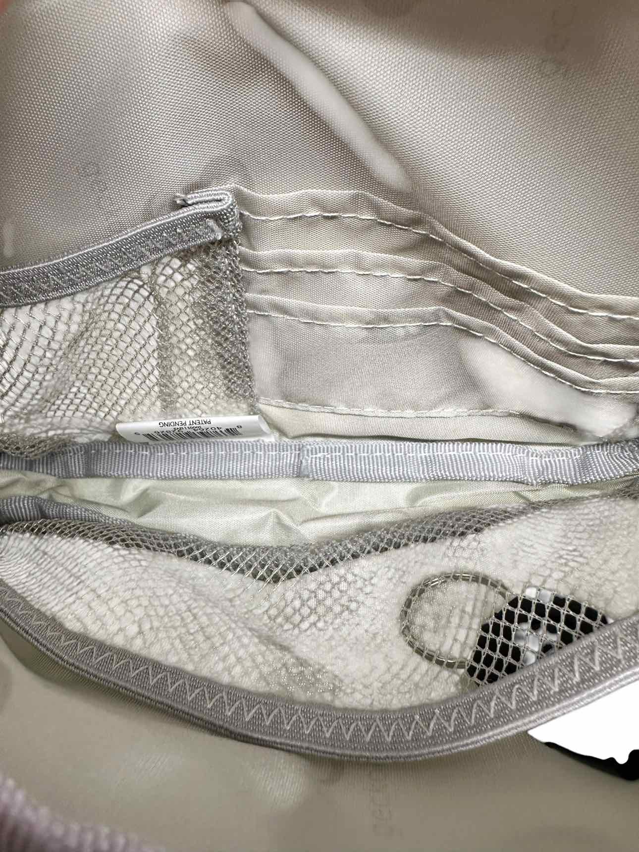 Geckobrands Mint Nylon Crossbody