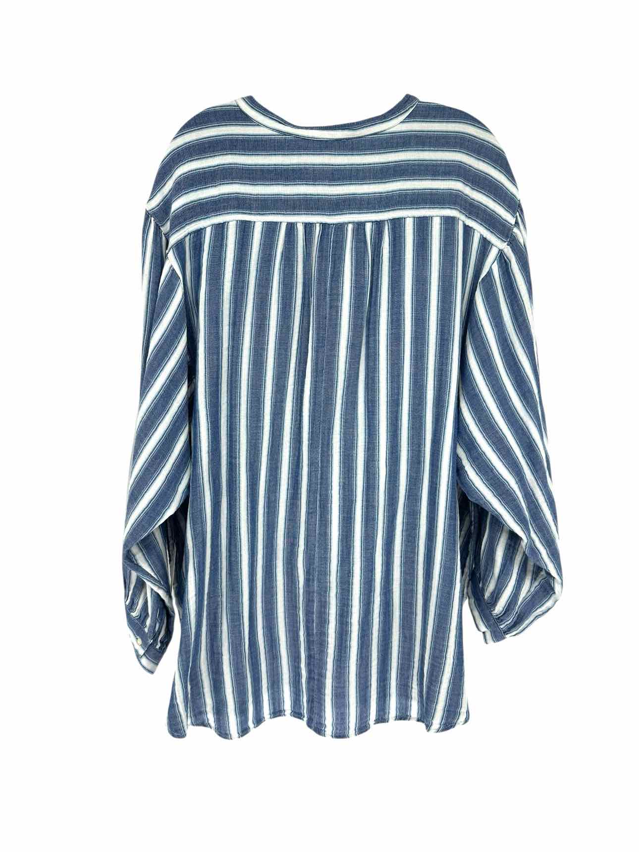 Old Navy Blue Print Size 4X Long Sleeve Top **NEW**