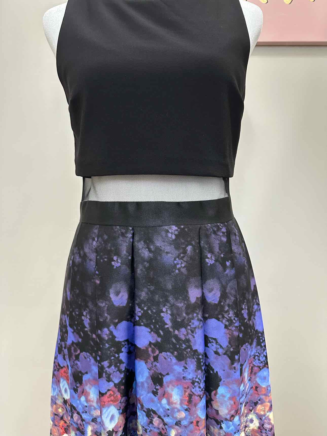 Betsy & Adam Black Print Floral Gown SZ 4