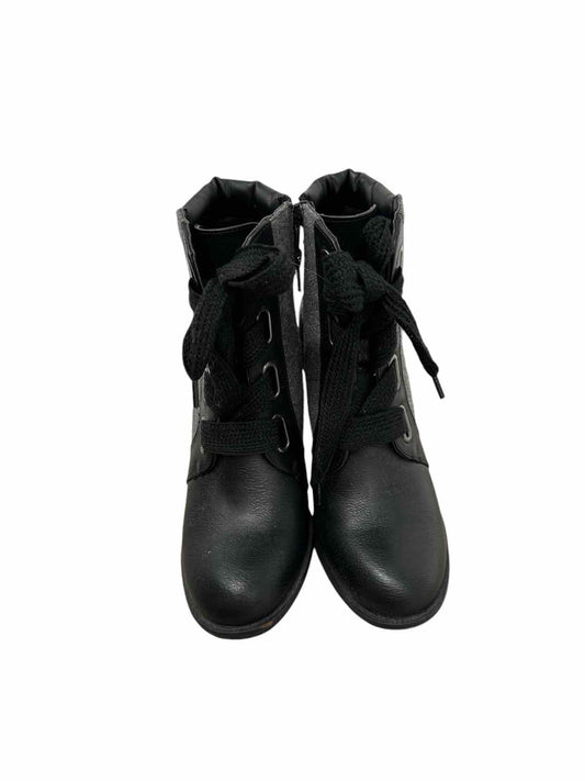 Apt. 9 Black Shoe Size 7 Bootie