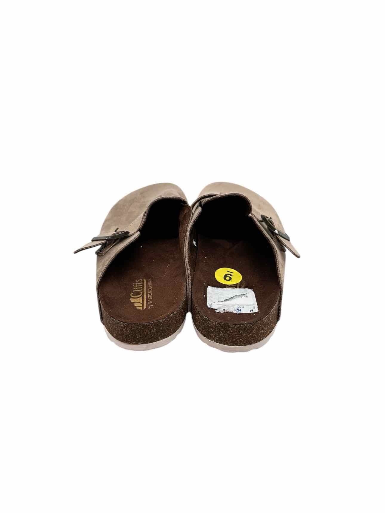 Cliffs Beige Clogs Shoe Size 9 **NEW**