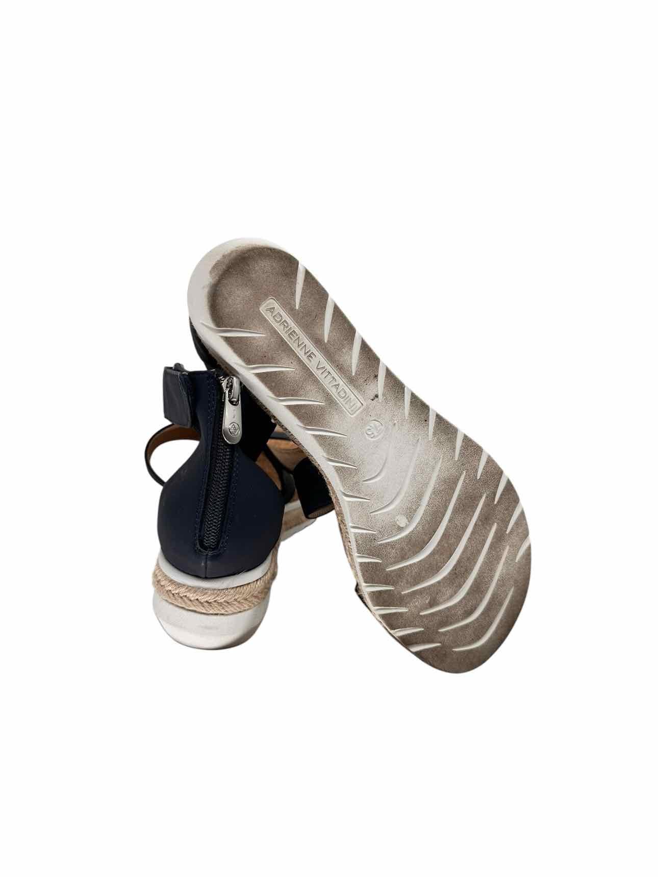 Adrienne Vittadini Navy Shoe Size 7.5 Sandals