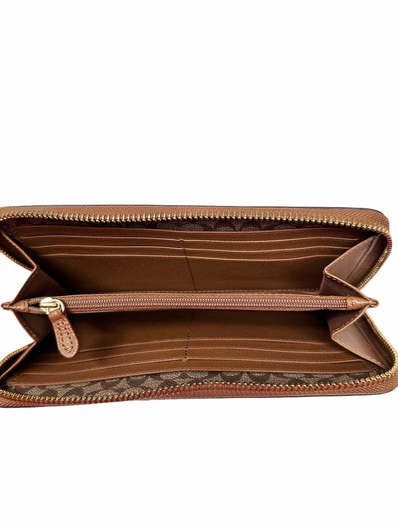 Coach Zip Around Accordion Wallet